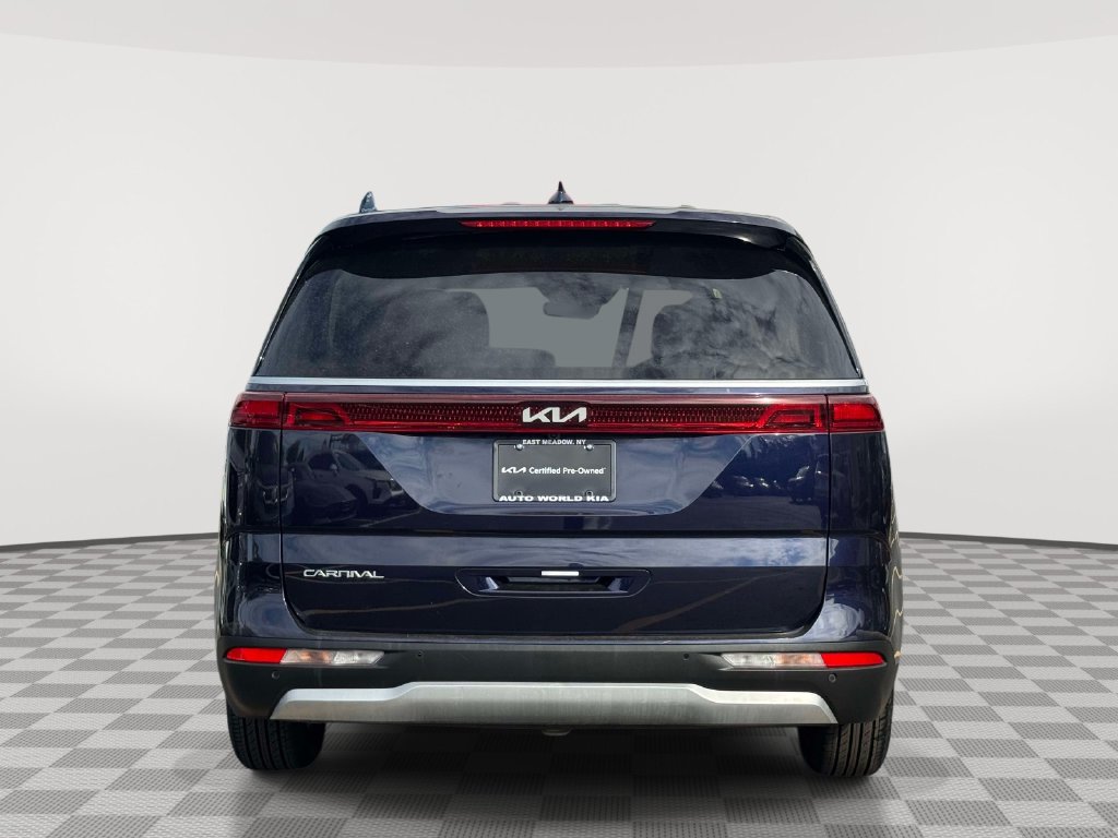 Certified 2024 Kia Carnival LX FWD image 7