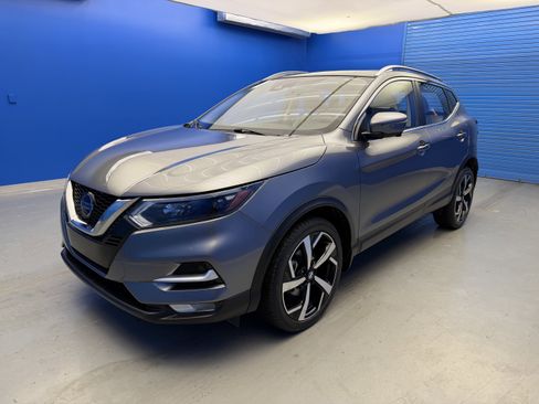 Used 2021 Nissan Rogue Sport SL w/ Premium Package image 4
