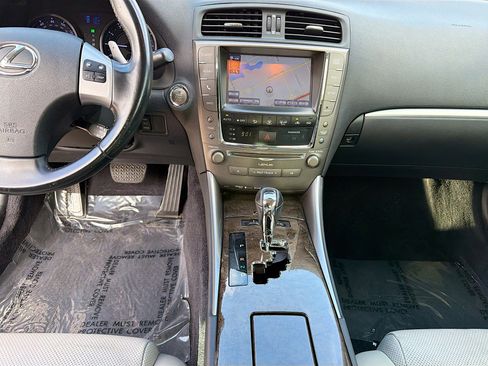 Used 2015 Lexus IS 250C w/ Luxury Package RWD image 18