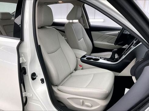 Certified 2023 INFINITI Q50 Luxe w/ Cargo Package AWD/4WD image 7
