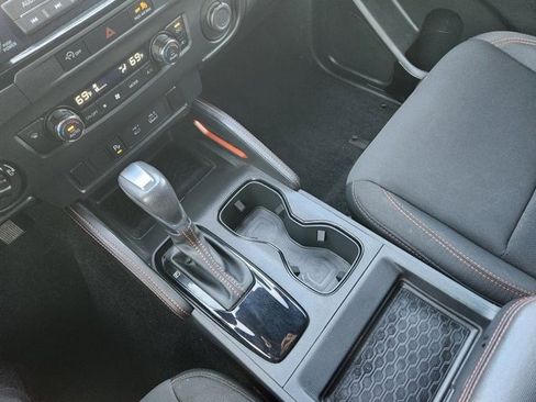 Used 2023 Nissan Frontier PRO-4X w/ Technology Package image 18