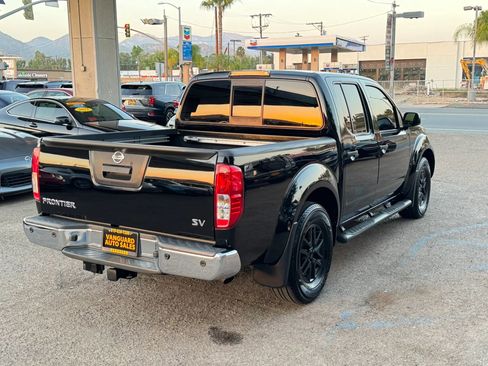 Used 2014 Nissan Frontier SV w/ SV Value Truck Package RWD image 39