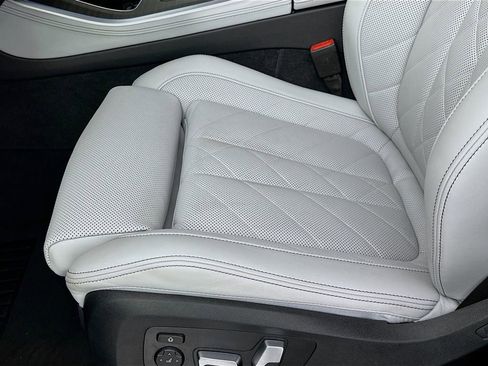 Used 2025 BMW X5 xDrive50e w/ Executive Package image 20