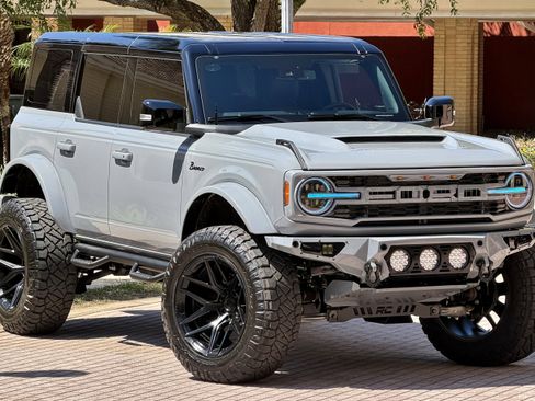 Used 2026 Ford Bronco Outer Banks AWD/4WD image 3