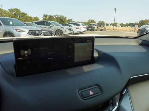 New 2025 Acura TLX Technology Package image 24