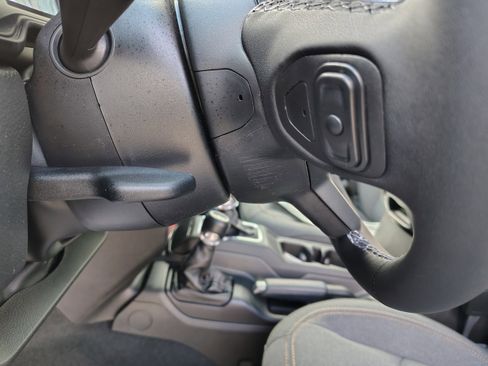 New 2026 Jeep Wrangler Unlimited Sport image 25