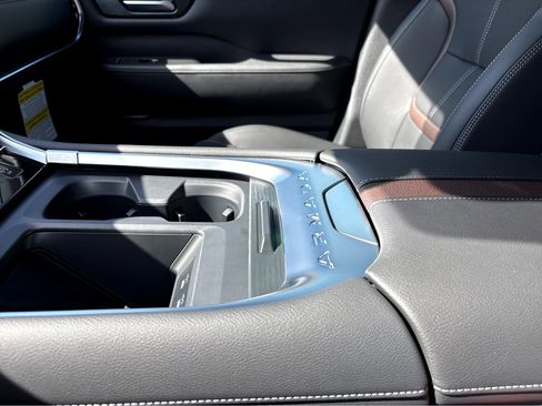 New 2026 Nissan Armada SL image 8