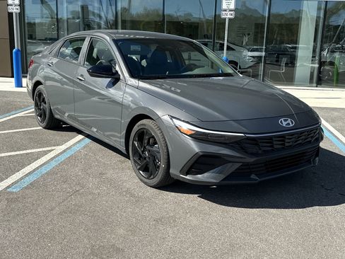 New 2026 Hyundai Elantra Sport FWD image 4