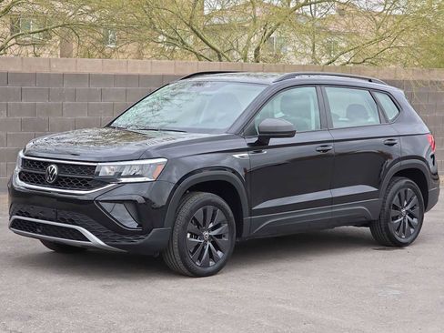 Used 2023 Volkswagen Taos S w/ Driver Assistance Package image 5