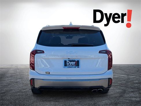 Certified 2025 Kia Telluride S image 5