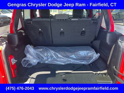 Certified 2025 Jeep Wrangler Unlimited Sahara AWD/4WD image 24