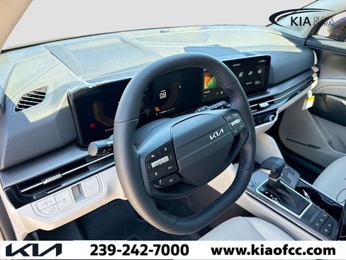 New 2026 Kia Sportage EX image 24