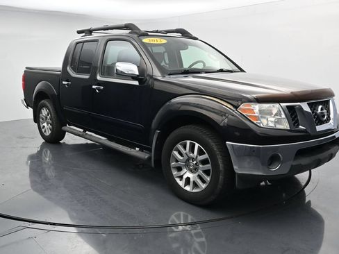 Used 2012 Nissan Frontier SL AWD/4WD image 2