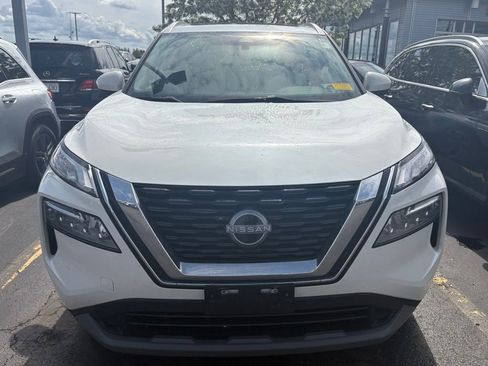 Used 2023 Nissan Rogue SV w/ SV Premium B Package AWD/4WD image 2
