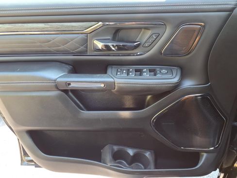 Used 2025 RAM 1500 Limited AWD/4WD image 14