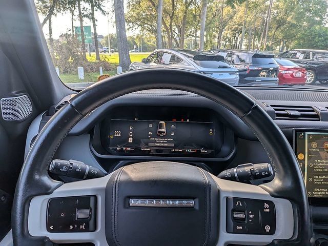 Used 2023 Land Rover Defender 130 SE AWD/4WD image 29