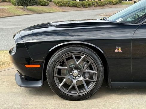 Used 2016 Dodge Challenger R/T Scat Pack w/ Leather Interior Group image 12