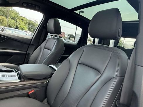Used 2023 Audi Q7 2.0T Premium Plus w/ Premium Plus Package AWD/4WD image 11