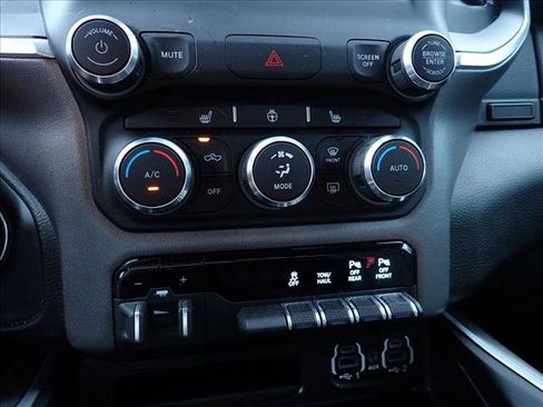 Used 2021 RAM 1500 Big Horn AWD/4WD image 12