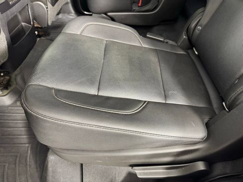 Used 2015 Chevrolet Tahoe LTZ RWD image 32