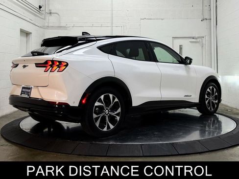 Used 2021 Ford Mustang Mach-E Premium image 9