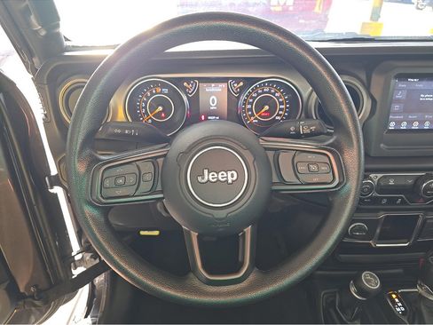 Used 2022 Jeep Wrangler Sport AWD/4WD image 2
