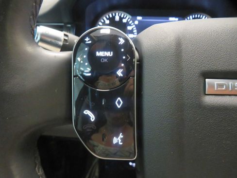 Used 2020 Land Rover Discovery Sport AWD/4WD image 32