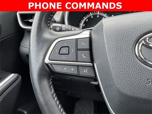 Certified 2022 Toyota Highlander XLE image 30