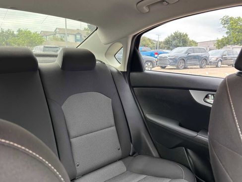 Used 2024 Kia Forte LXS w/ LXS Technology Package FWD image 31