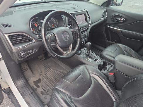 Certified 2020 Jeep Cherokee Latitude Lux w/ Comfort/Convenience Group AWD/4WD image 16