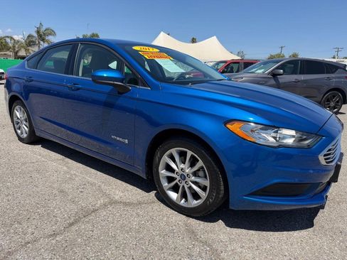 Used 2017 Ford Fusion S FWD image 3