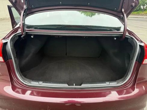 Used 2018 Kia Forte LX image 17