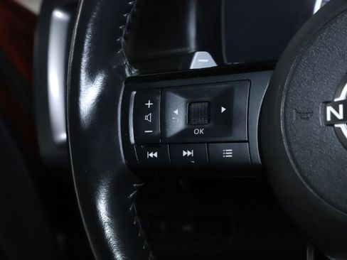 Used 2022 Nissan Pathfinder SL AWD/4WD image 21