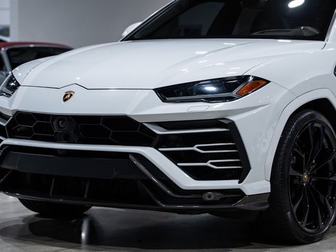 Used 2022 Lamborghini Urus AWD/4WD image 69