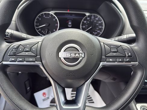 Used 2024 Nissan Sentra SV FWD image 15