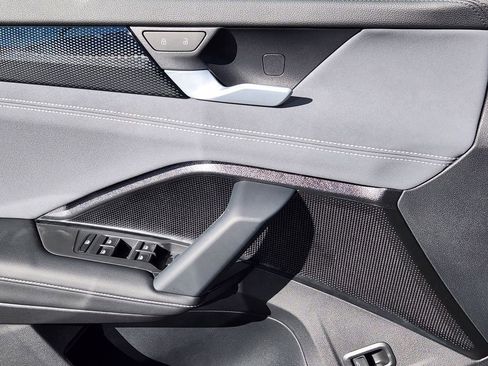 New 2026 Volkswagen Tiguan SE R-Line AWD/4WD image 13