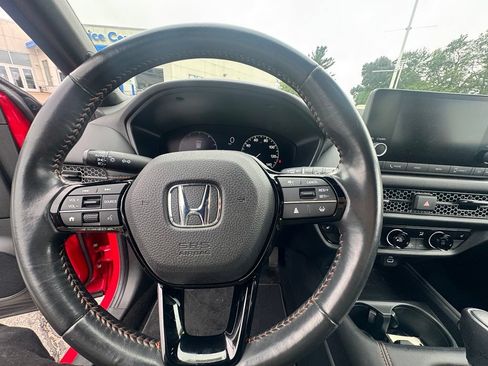 Used 2024 Honda HR-V Sport image 18