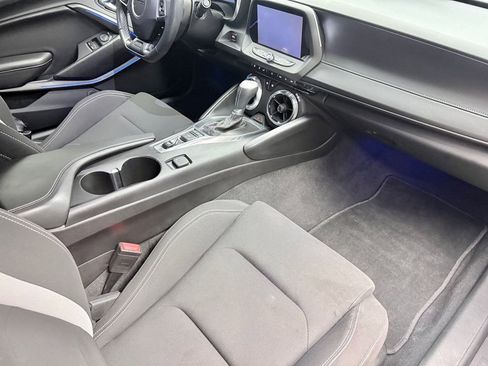 Used 2017 Chevrolet Camaro SS image 11