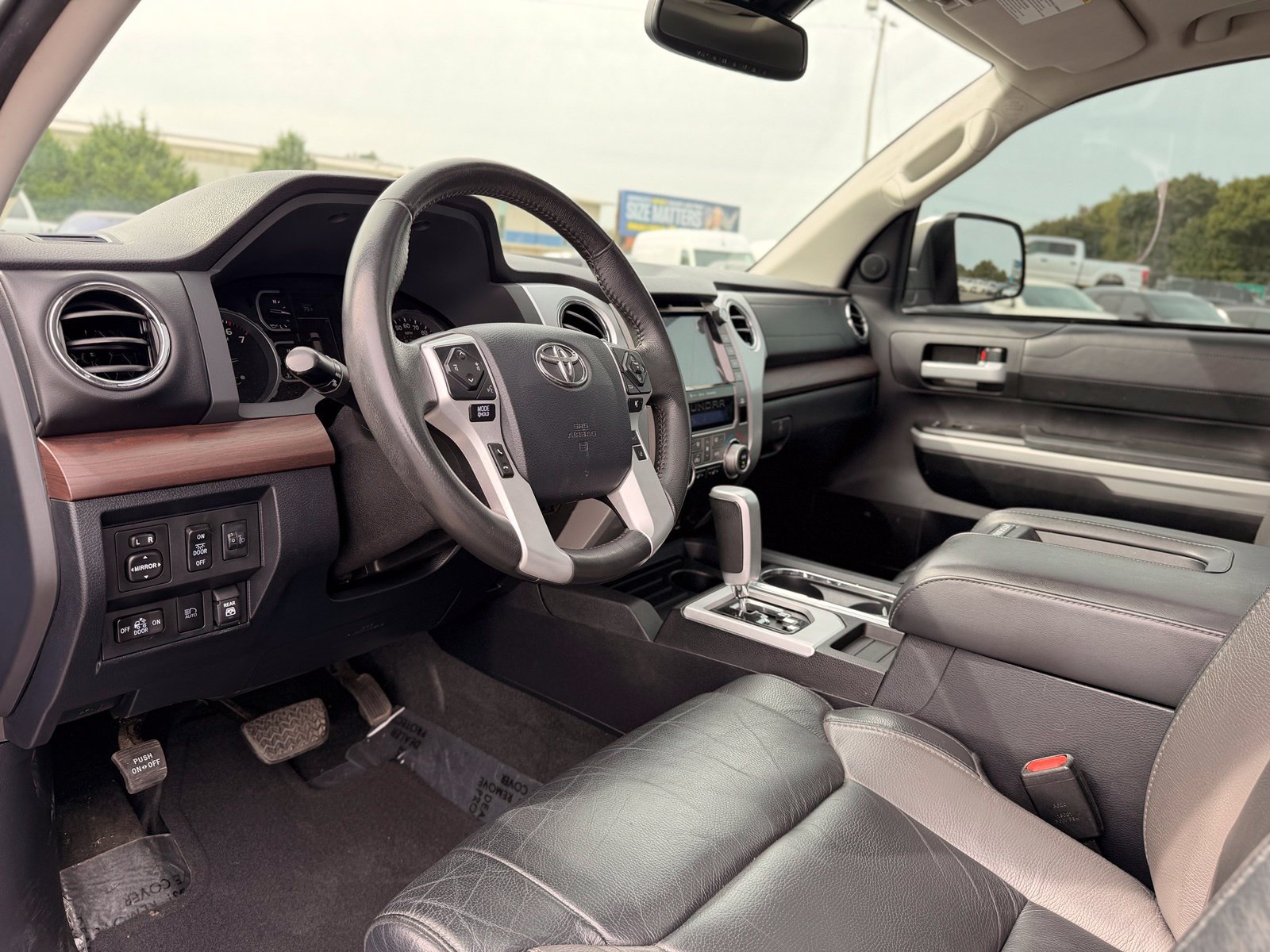 Used 2020 Toyota Tundra Limited w/ Limited Premium Package AWD/4WD image 19