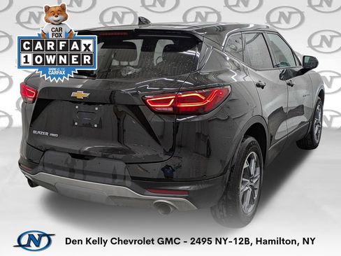 Used 2025 Chevrolet Blazer LT AWD/4WD image 2