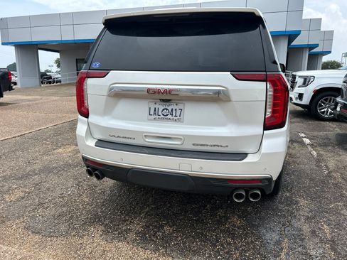 Used 2022 GMC Yukon Denali w/ Denali Premium Package RWD image 18
