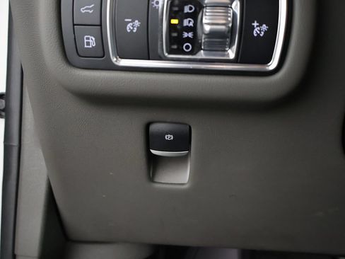 Used 2024 Lincoln Nautilus Reserve w/ Equipment Group 202A AWD/4WD image 46