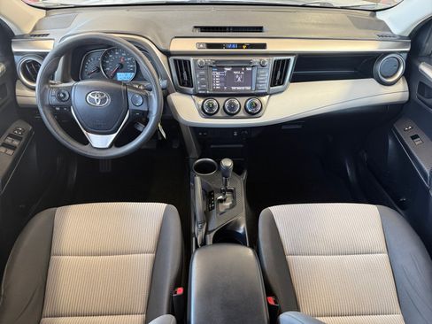 Used 2014 Toyota RAV4 LE FWD image 21