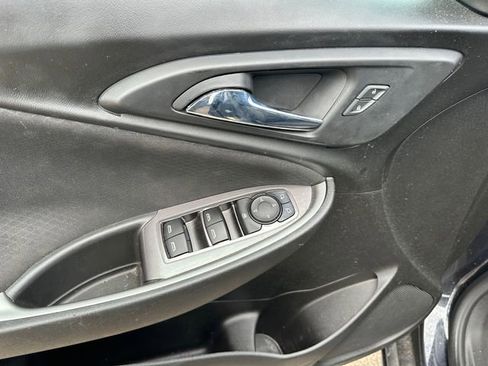 Used 2022 Chevrolet Malibu LT image 17
