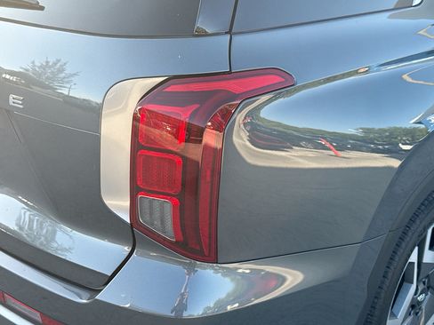 Used 2025 Hyundai Palisade SEL FWD image 25