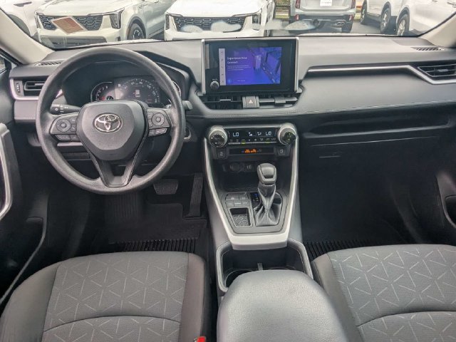 Used 2023 Toyota RAV4 XLE w/ Convenience Package FWD image 15