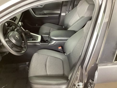 Used 2024 Toyota RAV4 XLE AWD/4WD image 28
