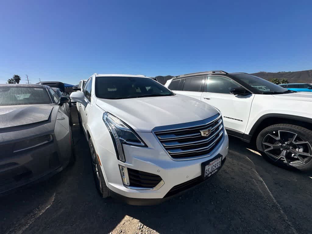Used 2017 Cadillac XT5 Premium Luxury w/ LPO, Wheel Lock Package FWD image 2