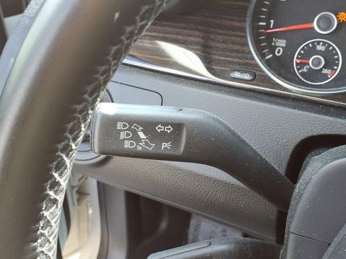 Used 2014 Volkswagen CC Executive FWD image 22