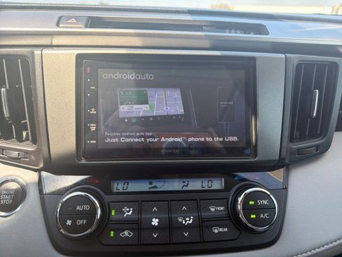 Used 2018 Toyota RAV4 XLE image 8